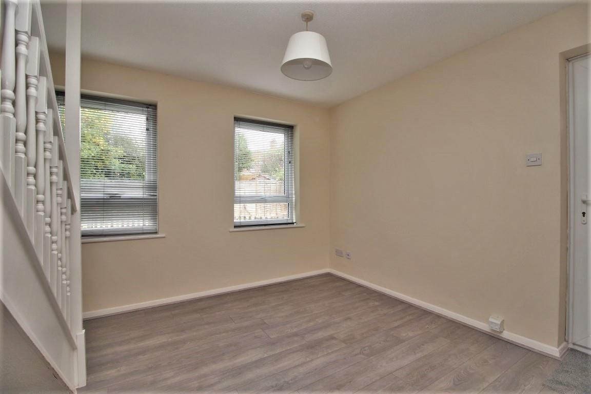 1 bed property in Riversdale Court, Reading